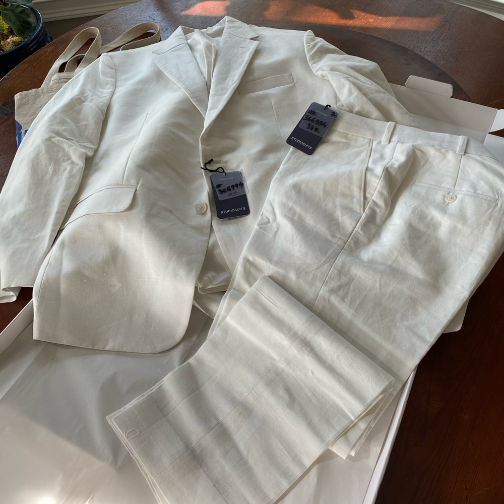 Men’s linen suit